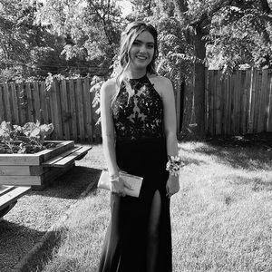 Meet your Posher, Chloe